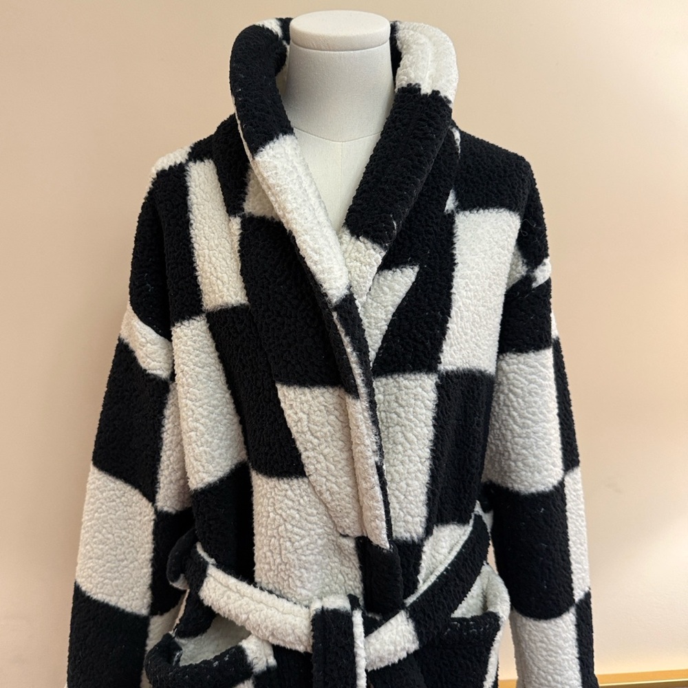 Sanctuary Black and White Checkered Robe